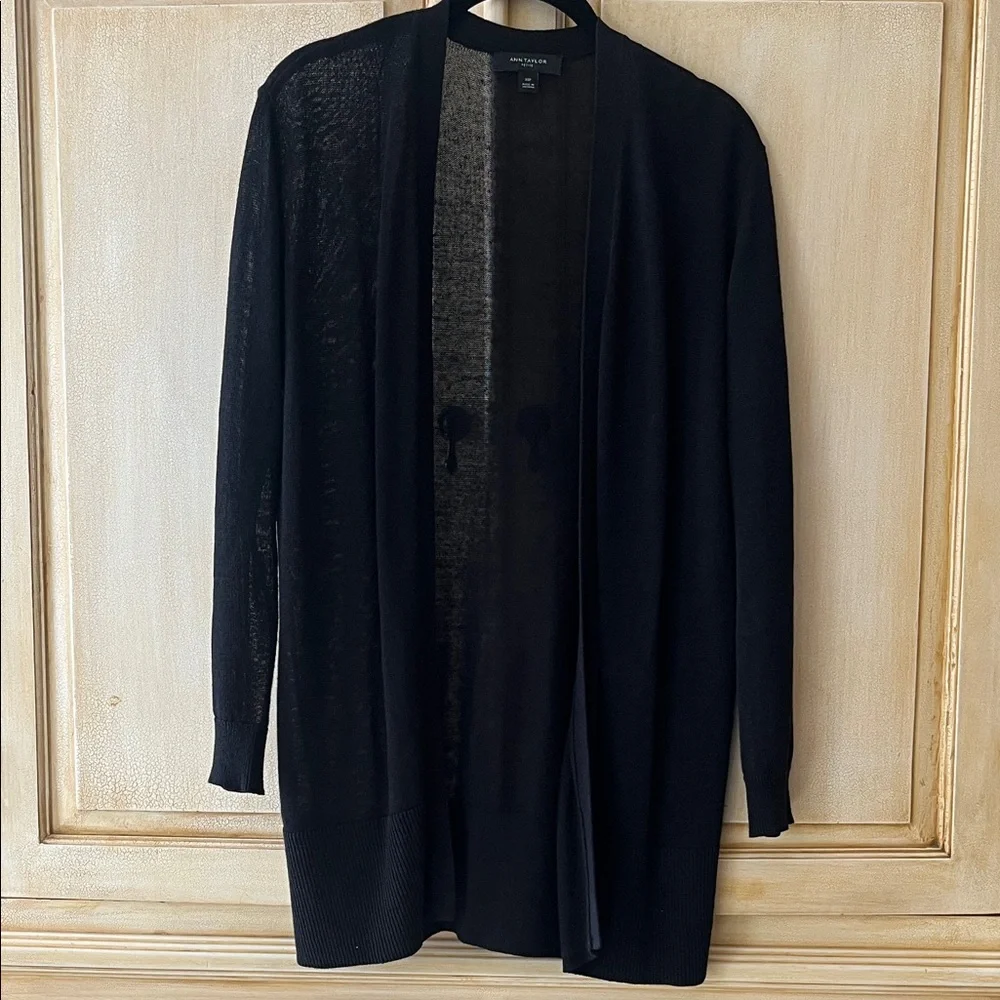 Ann Taylor Black linen blend lightweight long sleeve Knit Cardigan-NWOT - Picture 1 of 5